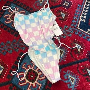 FRANKIES BIKINIS ONE PIECE NWT ALO CROFT SATIN L